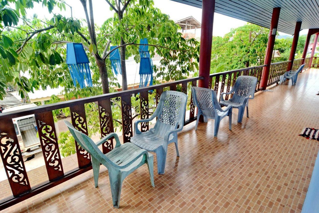 Blue Andaman Lanta Resort Ko Lanta Esterno foto