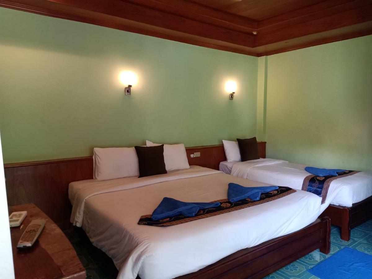 Blue Andaman Lanta Resort Ko Lanta Esterno foto